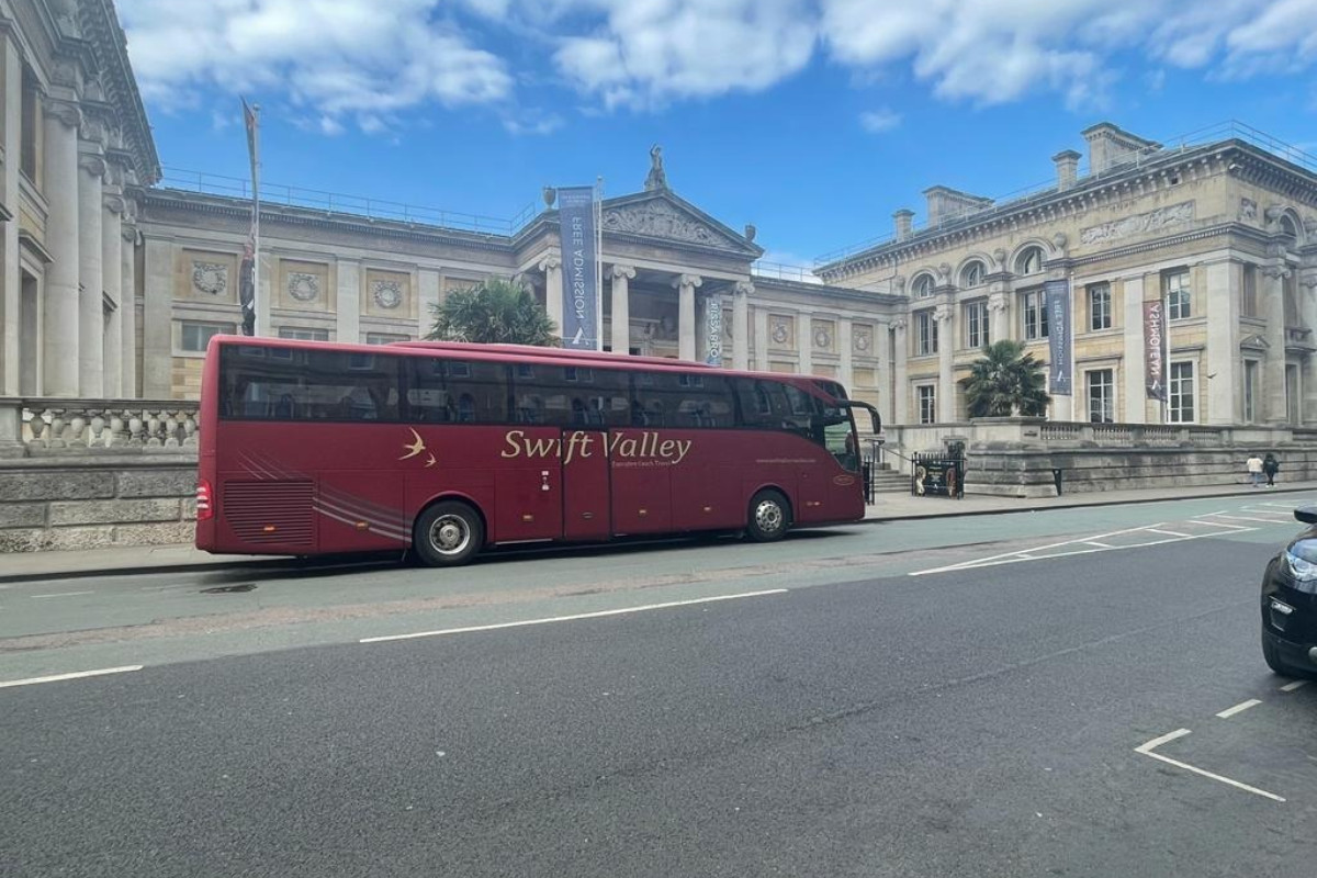 Swift-Valley-Group-Travel-Oxford